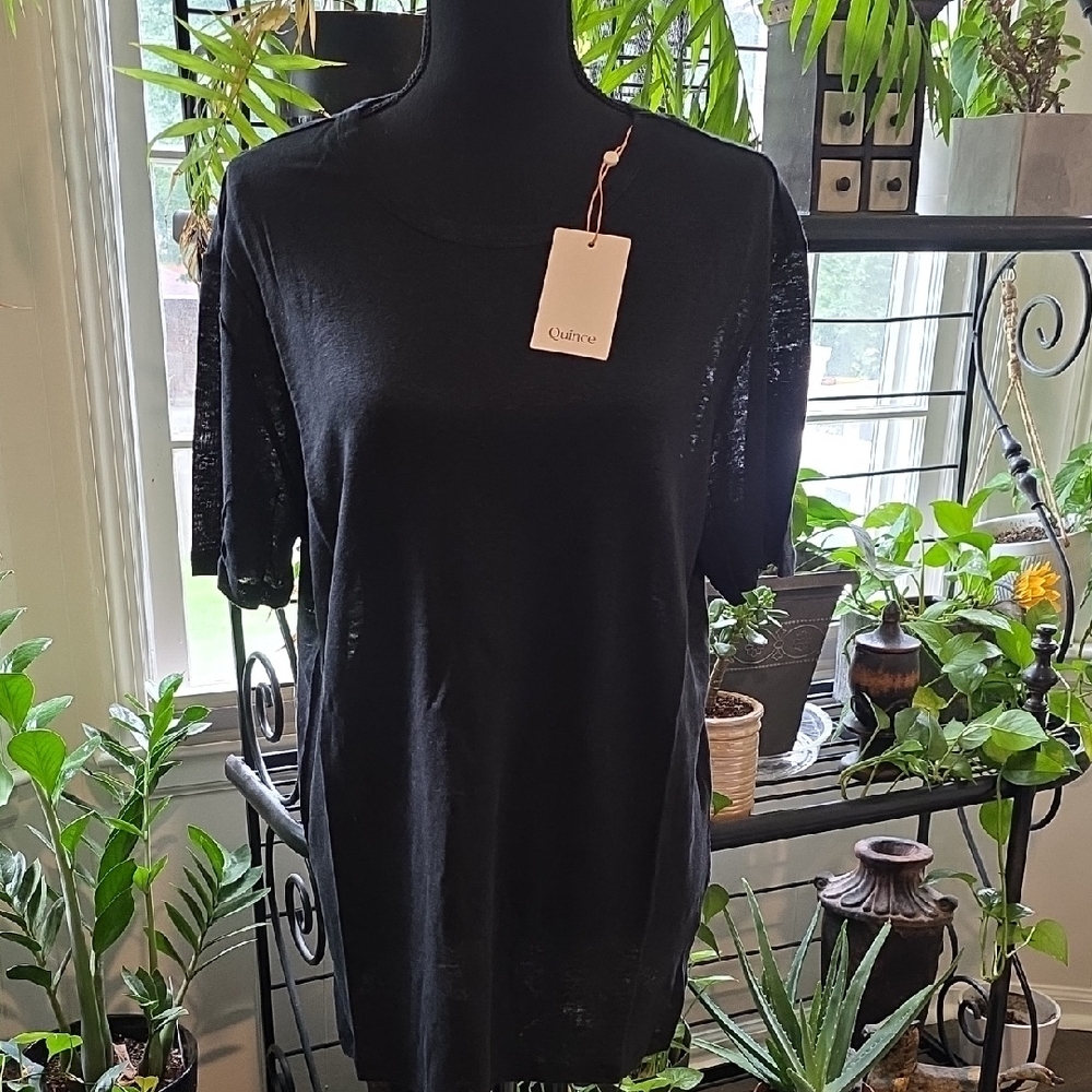 Quince Classic Black Short Sleeve European Linen Tee
